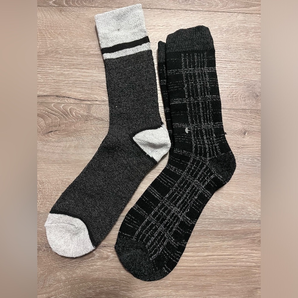 ⭐️free w/ purchase ⭐️ NWOT Black and Gray Men's Socks